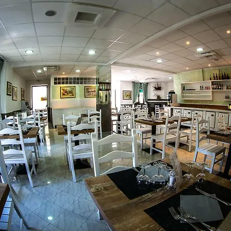 Marina Szálloda