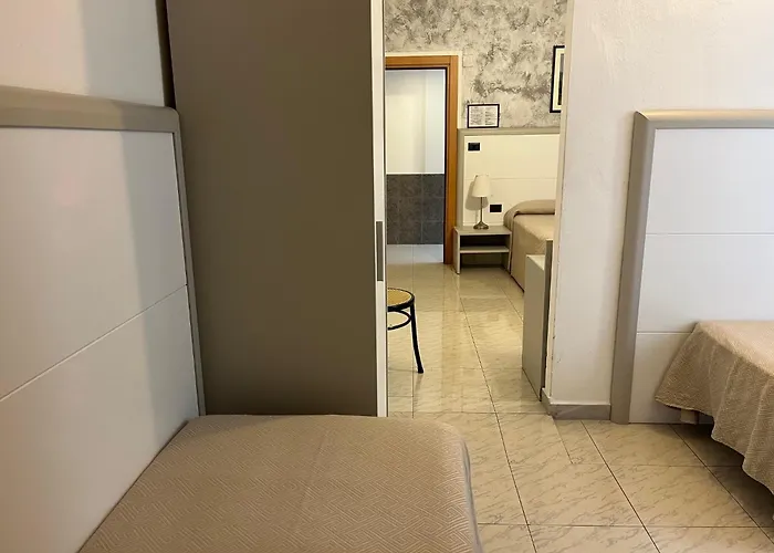 Marina Hotel 3*